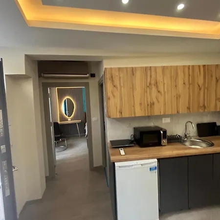 Square Vanilla Boutique