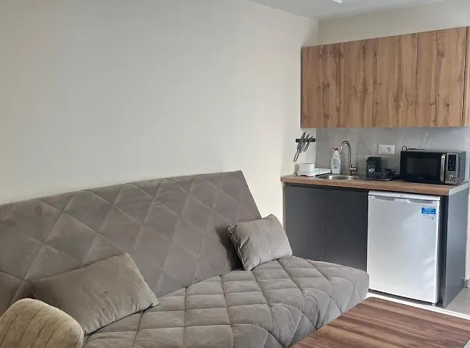 Square Vanilla Boutique סקופיה