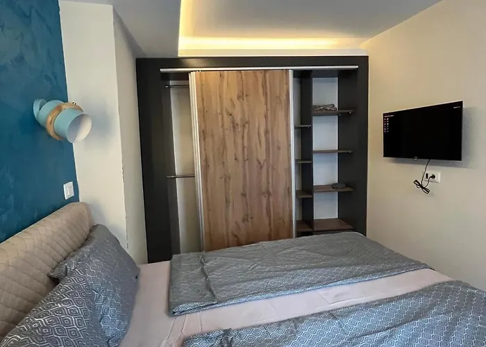 Square Vanilla Boutique 3*