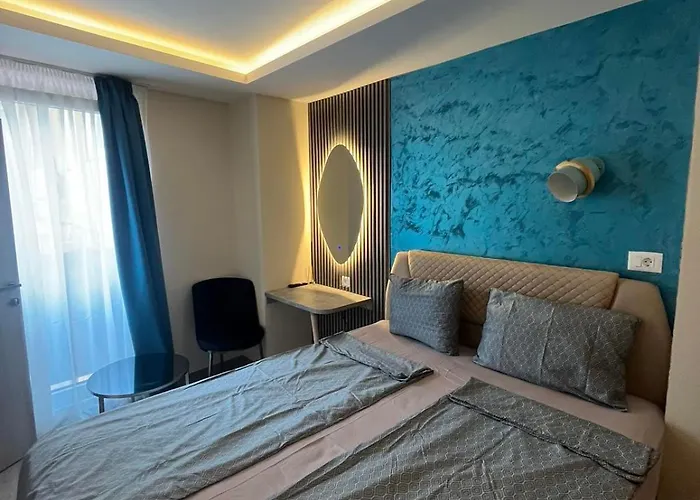 Square Vanilla Boutique 3*